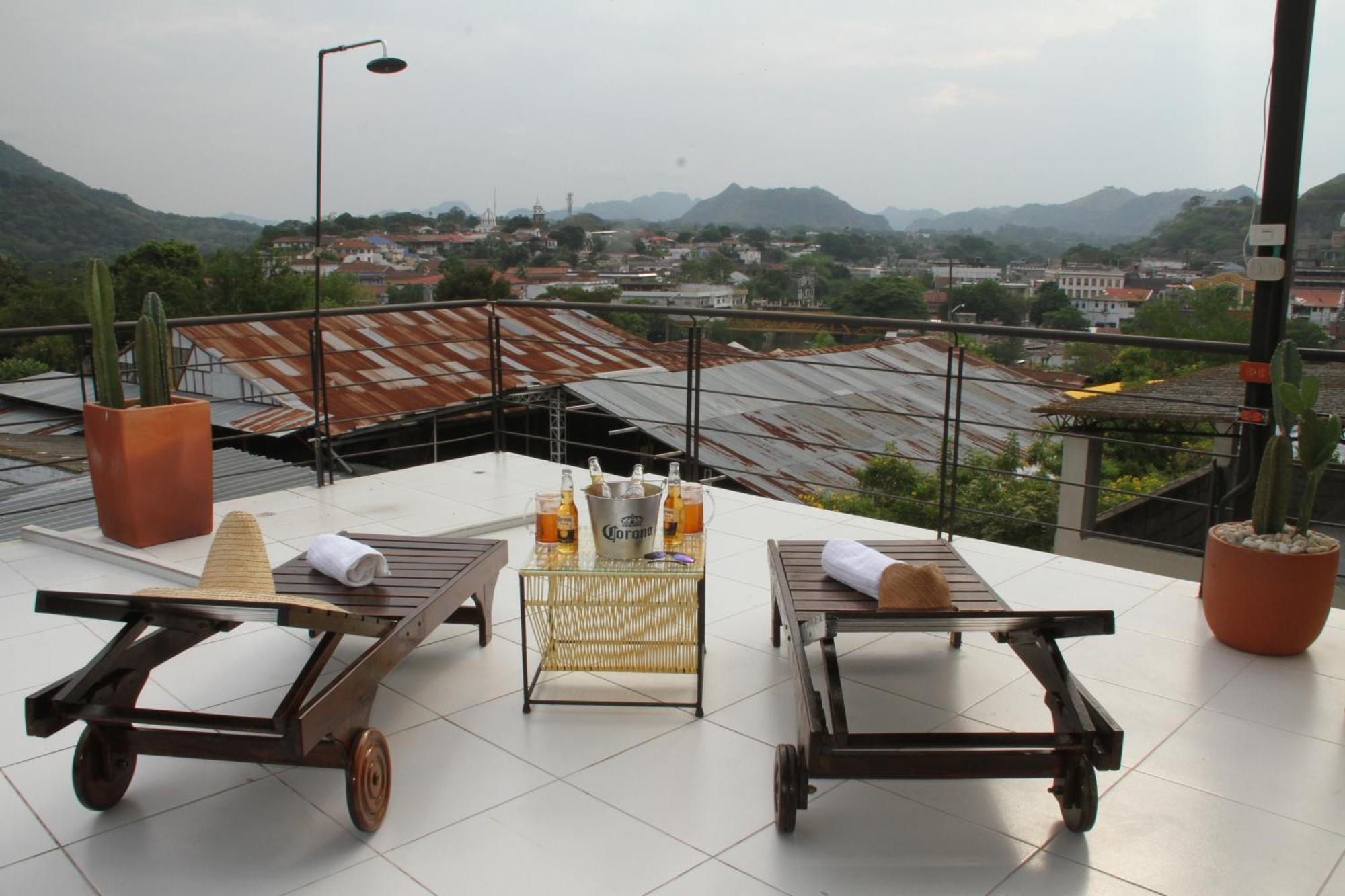 Hotel Boutique Budapez Honda  Phòng bức ảnh